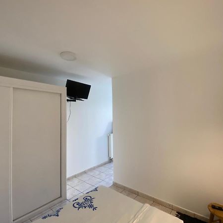 Apartament Chez K - Studio - Proche Centre - Parking Sainte-Savine Zewnętrze zdjęcie