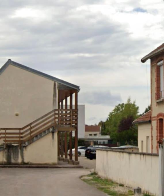 Apartament Chez K - Studio - Proche Centre - Parking Sainte-Savine Zewnętrze zdjęcie