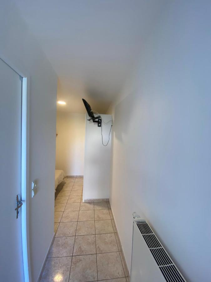 Apartament Chez K - Studio - Proche Centre - Parking Sainte-Savine Zewnętrze zdjęcie